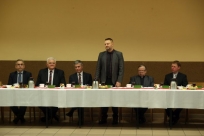 Przemawia sołtys Łukasz Żebrowski